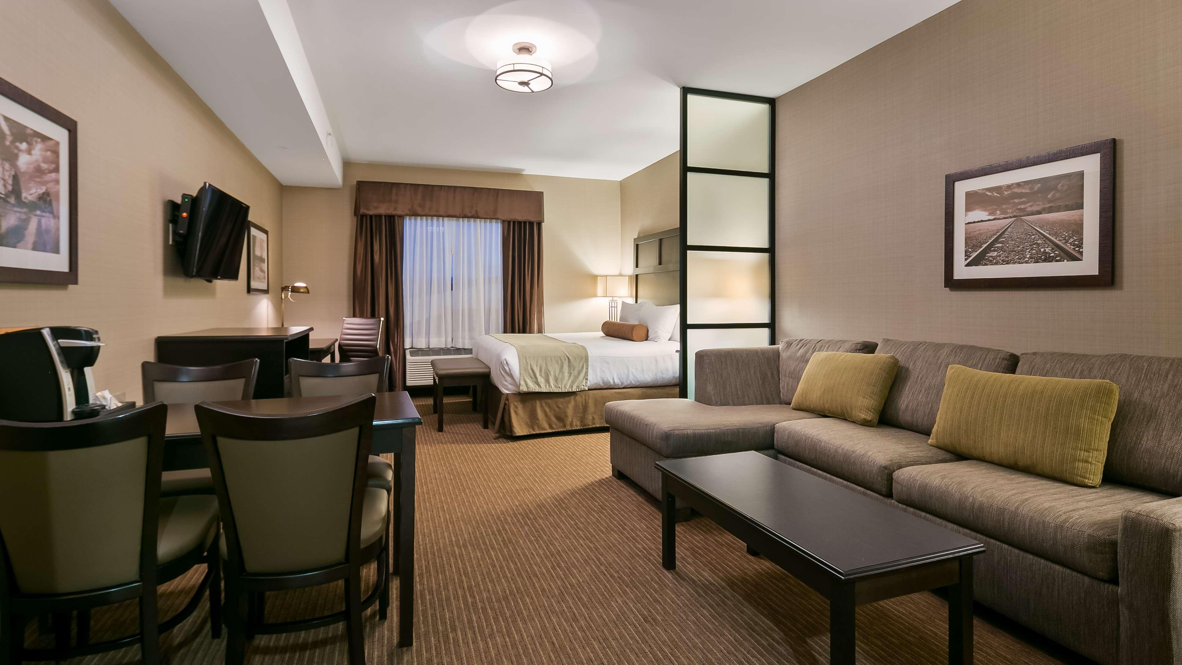 Best Western Plus Okotoks Inn & Suites Exterior foto