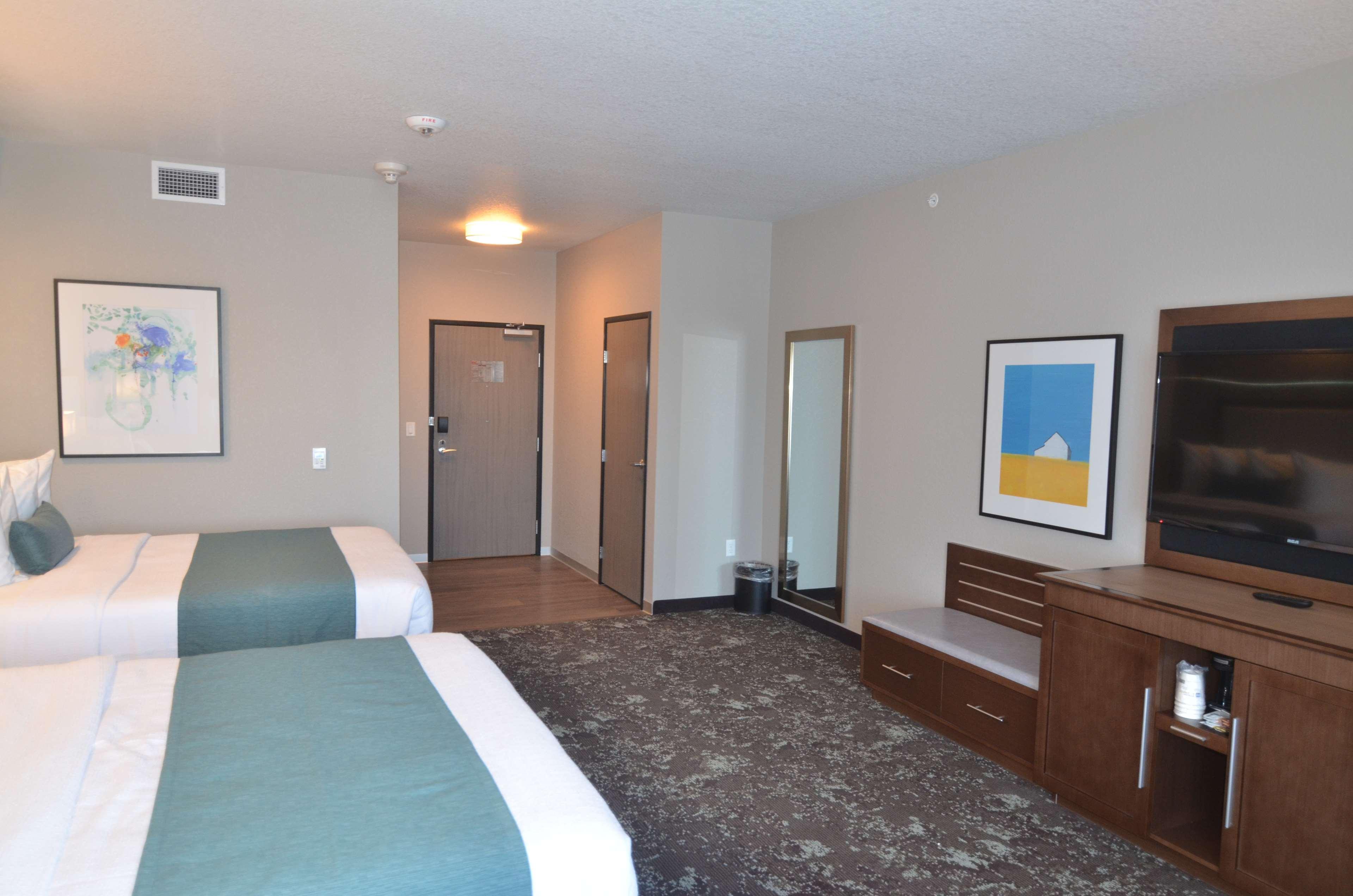 Best Western Plus Okotoks Inn & Suites Exterior foto